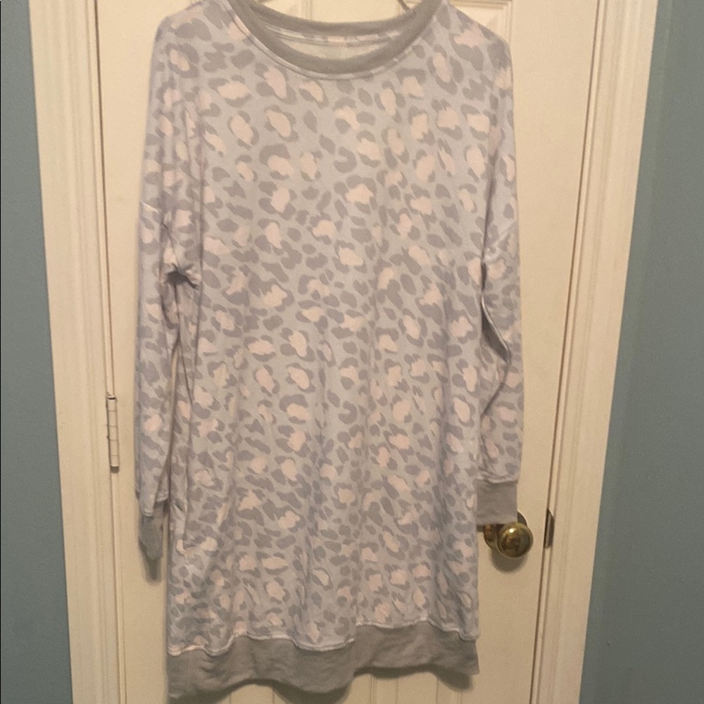 Leopard Print Long Sleeve Top
